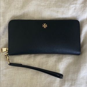 Tory Burch wristlet